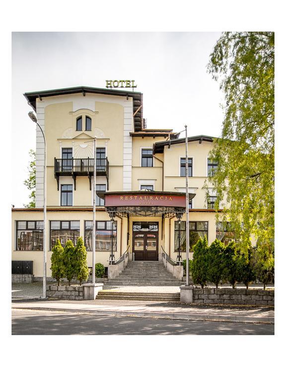 Hotel Fenix 옐레니아구라 외부 사진